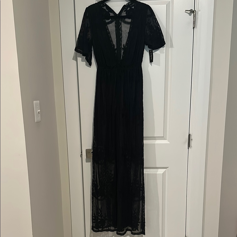 NWT Embroidered Elegant Black Lace Maxi Dress
